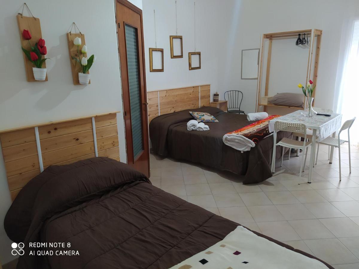 Bed & Breakfast Acquaviva Di Vullo Vincenzo Acquaviva Platani Exterior photo