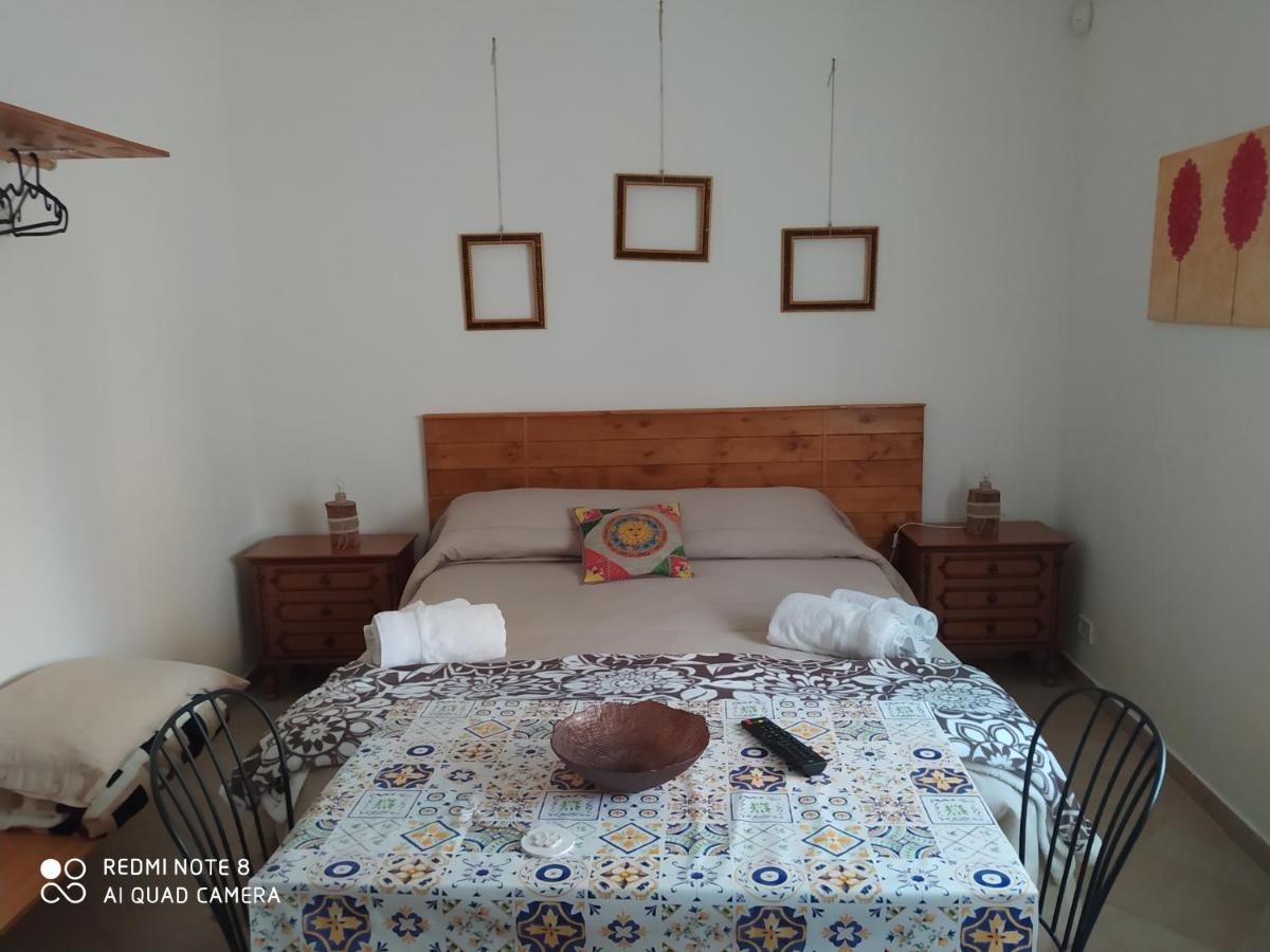 Bed & Breakfast Acquaviva Di Vullo Vincenzo Acquaviva Platani Exterior photo